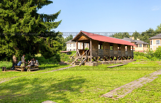 Троицкий археологический раскоп в Великом Новгороде (2017 год). Редакционное фото, фотограф FotograFF / Фотобанк Лори