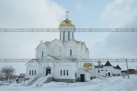 Троицкий храм Иверского Орского женского монастыря зимой (2021 год). Стоковое фото, фотограф Николай Рыбин / Фотобанк Лори