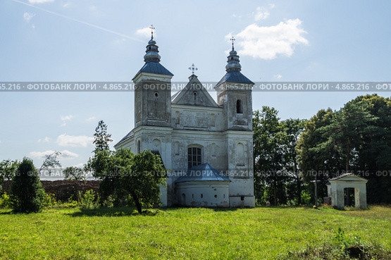 Троицкий костёл, Засвирь, Минская область, Беларусь (2013 год). Стоковое фото, фотограф Михаил Широков / Фотобанк Лори