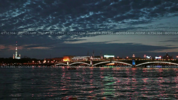 Троицкий мост и телевизионная башня. Белые ночи. Санкт-Петербург (2013 год). Редакционное видео, видеограф Кекяляйнен Андрей / Фотобанк Лори