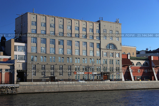 Центральный офис ОАО "Объединенная энергетическая компания", Москва, Раушская наб., 8 (2016 год). Редакционное фото, фотограф Алексей Гусев / Фотобанк Лори