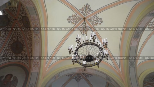 церковь. Стоковое видео, видеограф Максим Камкин / Фотобанк Лори