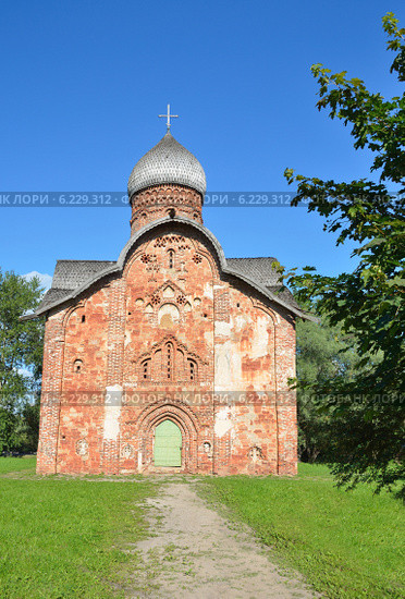Церковь Петра и Павла в Кожевниках в Великом Новгороде (2014 год). Стоковое фото, фотограф Овчинникова Ирина / Фотобанк Лори