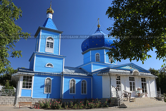 Церковь Покрова Пресвятой Богородицы, Черкесск (2016 год). Стоковое фото, фотограф Алексей Гусев / Фотобанк Лори