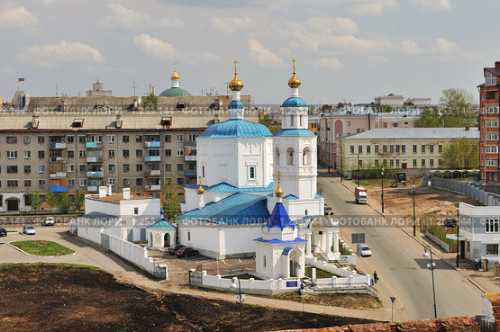 Церковь Рождества Пресвятой Богородицы (Параскевы Пятницы) в Казани (2009 год). Стоковое фото, фотограф Денис Ларкин / Фотобанк Лори