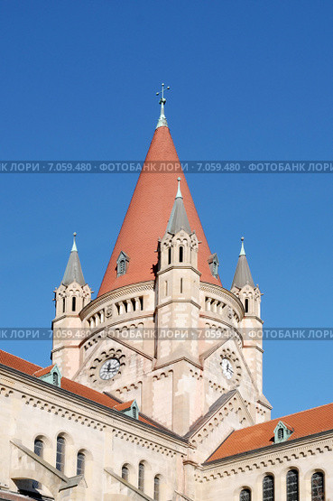 Церковь Святого Франциска Ассизского ( Franz Von Assisi Kirche) на Мексиканской площади ( Mexikoplatz) в Вене. Австрия (2014 год). Стоковое фото, фотограф stargal / Фотобанк Лори