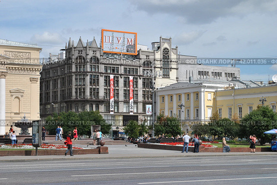 ЦУМ. Улица Петровка, 2. Москва (2012 год). Редакционное фото, фотограф lana1501 / Фотобанк Лори