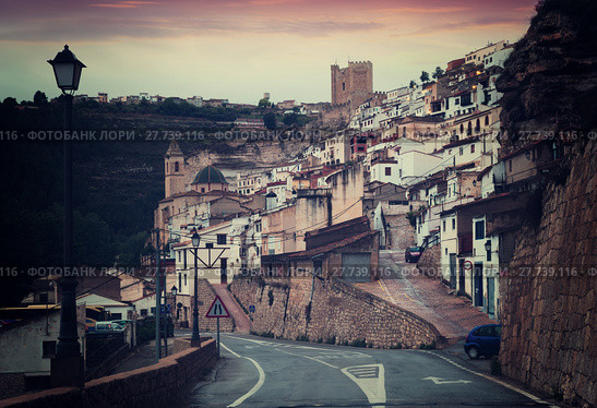 Twilight view of Alcala del Jucar (2016 год). Стоковое фото, фотограф Яков Филимонов / Фотобанк Лори