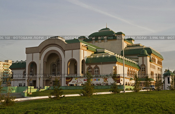 Уфа. Государственный татарский театр "Нур" (2012 год). Редакционное фото, фотограф Анатолий Ефимов / Фотобанк Лори