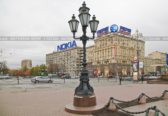 Уличный фонарь на Пушкинской площади (2009 год). Редакционное фото, фотограф Алёшина Оксана / Фотобанк Лори