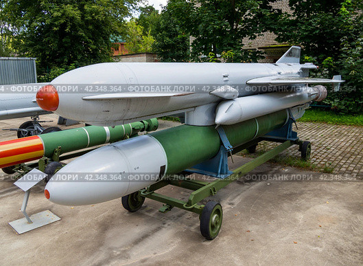 Универсальный ракетный комплекс УРК-5 "Раструб-Б", уличная экспозиция музея истории крылатых ракет, город Дубна Московской области (2023 год). Редакционное фото, фотограф Вячеслав Палес / Фотобанк Лори
