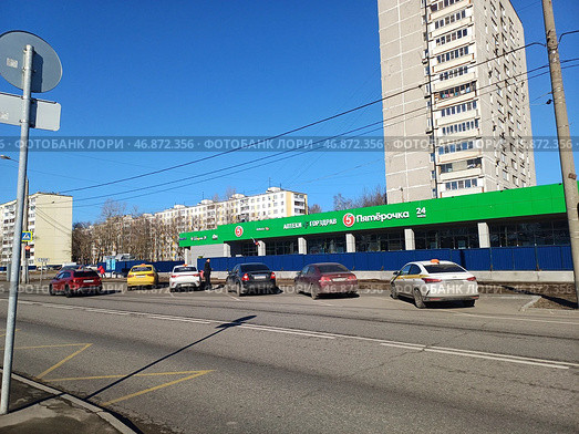 Универсам "Пятерочка". Уссурийская улица, 7. Район Гольяново. Город Москва. Редакционное фото, фотограф lana1501 / Фотобанк Лори