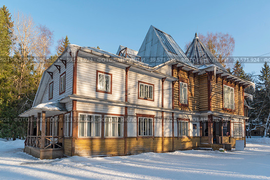 Усадьба Ильи Репина "Пенаты". Санкт-Петербург (2023 год). Редакционное фото, фотограф Александр Щепин / Фотобанк Лори