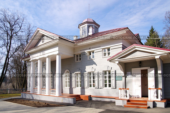 Усадебный дом в Захарово. Музей-заповедник А.С.Пушкина (2014 год). Редакционное фото, фотограф Илюхина Наталья / Фотобанк Лори