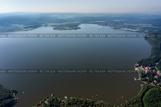 Южный Урал, Башкортостан, Нугушское водохранилище летом. Вид с воздуха. Southern Urals, Bashkortostan, Nugush reservoir in summer. Aerial view. Стоковое фото, фотограф Евгений Романов / Фотобанк Лори
