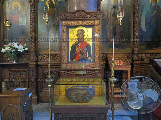 Varna, Bulgaria. August 15, 2024. City center. The Church of St. Nicholas the Wonderworker. An icon depicting the Russian admiral, commander of the Black Sea Fleet Ushakov, canonized. Редакционное фото, фотограф Мария Фетисова / Фотобанк Лори