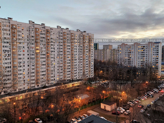 Вечерний вид на современные дома в жилом районе Москвы. Стоковое фото, фотограф Victoria Demidova / Фотобанк Лори
