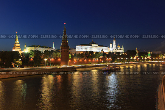Вечерняя Москва. Вид на Московский Кремль (2016 год). Стоковое фото, фотограф Яна Королёва / Фотобанк Лори