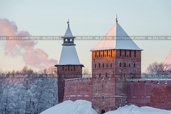 Великий Новгород, Кремль(Детинец) в солнечный морозный день. Стоковое фото, фотограф Руслан Лесков / Фотобанк Лори