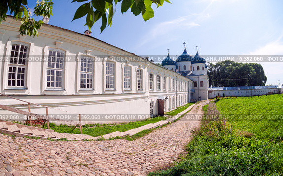 Великий Новгород. Юрьев монастырь в солнечный день. Стоковое фото, фотограф FotograFF / Фотобанк Лори