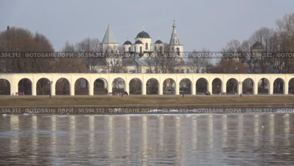 Весенний таймлапс с видом на Ярославово дворище. Великий Новгород, Россия (2018 год). Стоковое видео, видеограф Виктор Карасев / Фотобанк Лори
