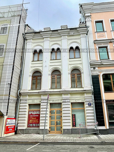 Ветошный переулок,  дом 7, город Москва. Доходный дом купцов Куприяновых (1873, архитектор А. Н. Стратилатов), 1873 года постройки. Редакционное фото, фотограф Овчинникова Ирина / Фотобанк Лори