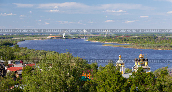 Вид на город Муром и вантовый мост через реку Оку в солнечный летний день (2014 год). Стоковое фото, фотограф Илья Бесхлебный / Фотобанк Лори