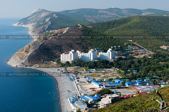 Вид на поселок Сукко у Черного моря с вершины холма. Стоковое фото, фотограф Алексей Бок / Фотобанк Лори