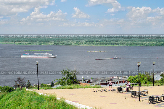 Вид на реку Волга. Нижний Новгород. Редакционное фото, фотограф Александр Басов / Фотобанк Лори