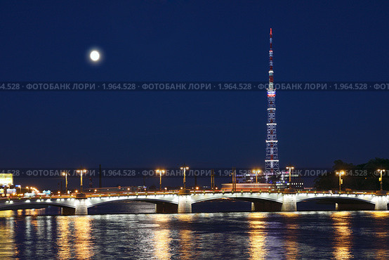 Вид на Ушаковский мост и телебашню. Санкт-Петербург. (2009 год). Редакционное фото, фотограф Роман Рожков / Фотобанк Лори