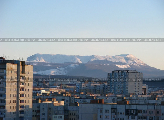 Вид на зимний Чатырдаг со стороны Симферополя (2008 год). Редакционное фото, фотограф Snezka / Фотобанк Лори
