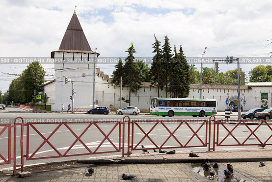 Вид с Богоявленской площадью в Ярославле (2014 год). Редакционное фото, фотограф Солодовникова Елена / Фотобанк Лори