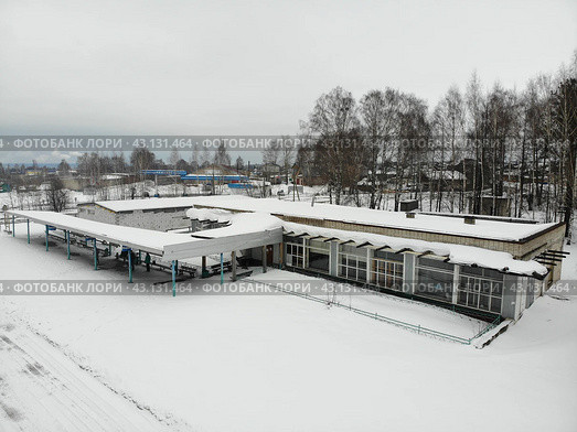 Вид с высоты на бывший автовокзал в Советске зимой (аэросъемка 2019 года) Стоковое фото, фотограф Владислав Самошкин / Фотобанк Лори