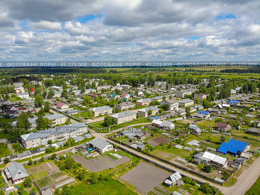 Вид с высоты на поселок Стрижи (аэросъемка 2020 года) Стоковое фото, фотограф Владислав Самошкин / Фотобанк Лори
