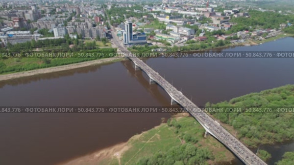 Вид с высоты на Великорецкий крестный ход (аэросъемка 2022 года) Стоковое видео, видеограф Владислав Самошкин / Фотобанк Лори