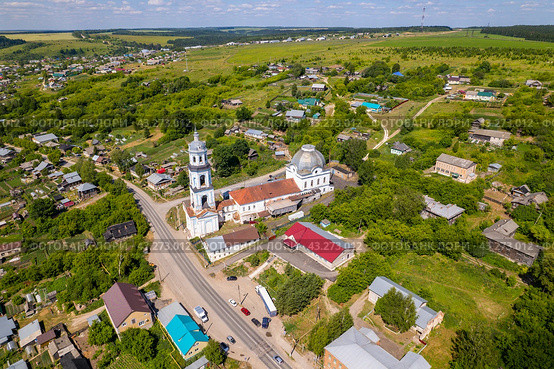 Вид с высоты на Вознесенскую церковь в Суне (аэросъемка 2023 года) Стоковое фото, фотограф Владислав Самошкин / Фотобанк Лори