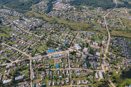 Вид сверху на поселок городского типа Даровской в Кировской области (2024 год). Стоковое фото, фотограф Владислав Самошкин / Фотобанк Лори