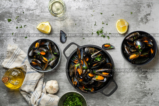 view delicious shells spices. Стоковое фото, агентство Ingram Publishing / Фотобанк Лори