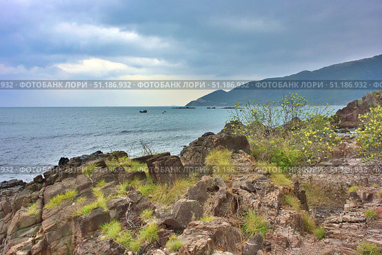 View of the diamond bay of the South China Sea in Khanh Hoa Province (2018 год). Редакционное фото, фотограф Александр Карпенко / Фотобанк Лори
