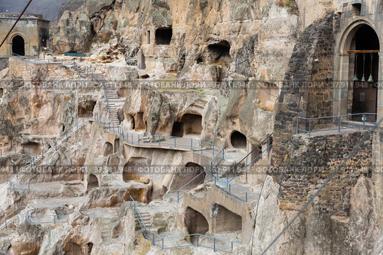 View of the historic cave city and the monastery complex of Vardzia. Стоковое фото, фотограф Яков Филимонов / Фотобанк Лори