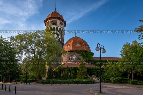 View of the Raushen water tower on a sunny summer day, Svetlogorsk, Kaliningrad region, Russia. Стоковое фото, фотограф Ula Ulachka / Фотобанк Лори