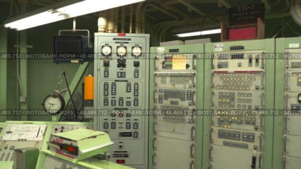 Vintage Military Control Panels Blinking Lights Missile Silo. Стоковое видео, видеограф Поскребышев Михаил / Фотобанк Лори