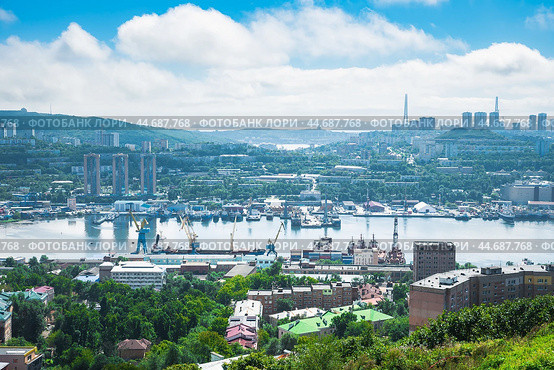 Vladivostok landscape view of Zolotoy bay, view from Nagorny park, Primorsky region. Стоковое фото, фотограф Татьяна Терехина / Фотобанк Лори