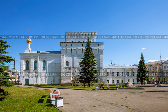 Власьевская (Знаменская) башня с церковью Знамения. Ярославль. Золотое кольцо. Россия (2018 год). Стоковое фото, фотограф Сергей Афанасьев / Фотобанк Лори