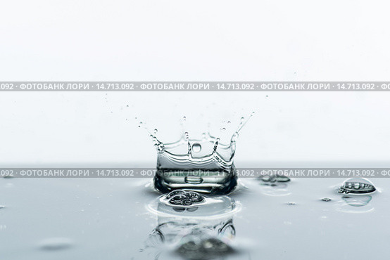 Водный всплеск. Стоковое фото, фотограф Виталий Радунцев / Фотобанк Лори