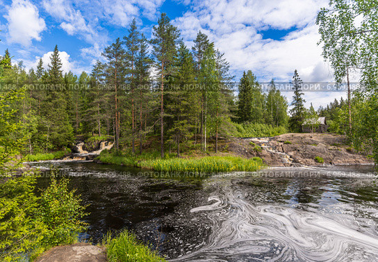 Водопады на реке Tokhmayoki (Рускеала), Карелия. Стоковое фото, фотограф Михаил Аккуратoв / Фотобанк Лори