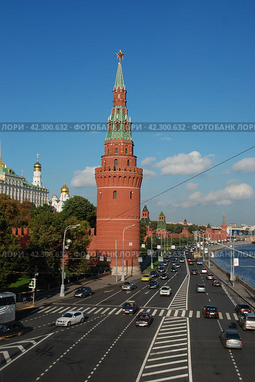 Водовзводная башня Московского Кремля. Кремлевская набережная. Город Москва (2011 год). Редакционное фото, фотограф lana1501 / Фотобанк Лори