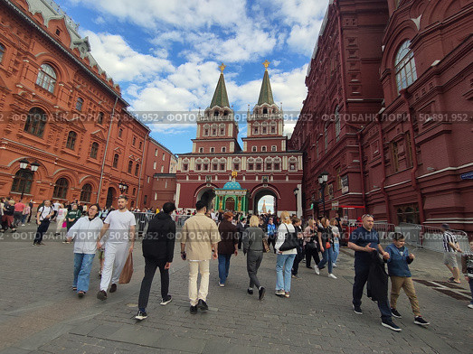 Воскресенские ворота на Красной площади в Москве (2024 год). Редакционное фото, фотограф Сергеев Валерий / Фотобанк Лори