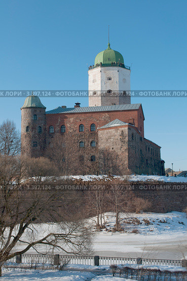 Выборгский замок мартовским днем (2012 год). Редакционное фото, фотограф Виктор Карасев / Фотобанк Лори