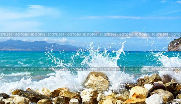 Waves of the sea. Mirabellno Bay, Crete, Greece. Стоковое фото, агентство Ingram Publishing / Фотобанк Лори
